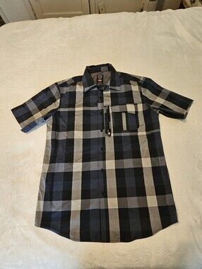ATG by Wrangler Men's Asymmetrical Cedar Utility Plaid M Short Sleeve Blue Gray
